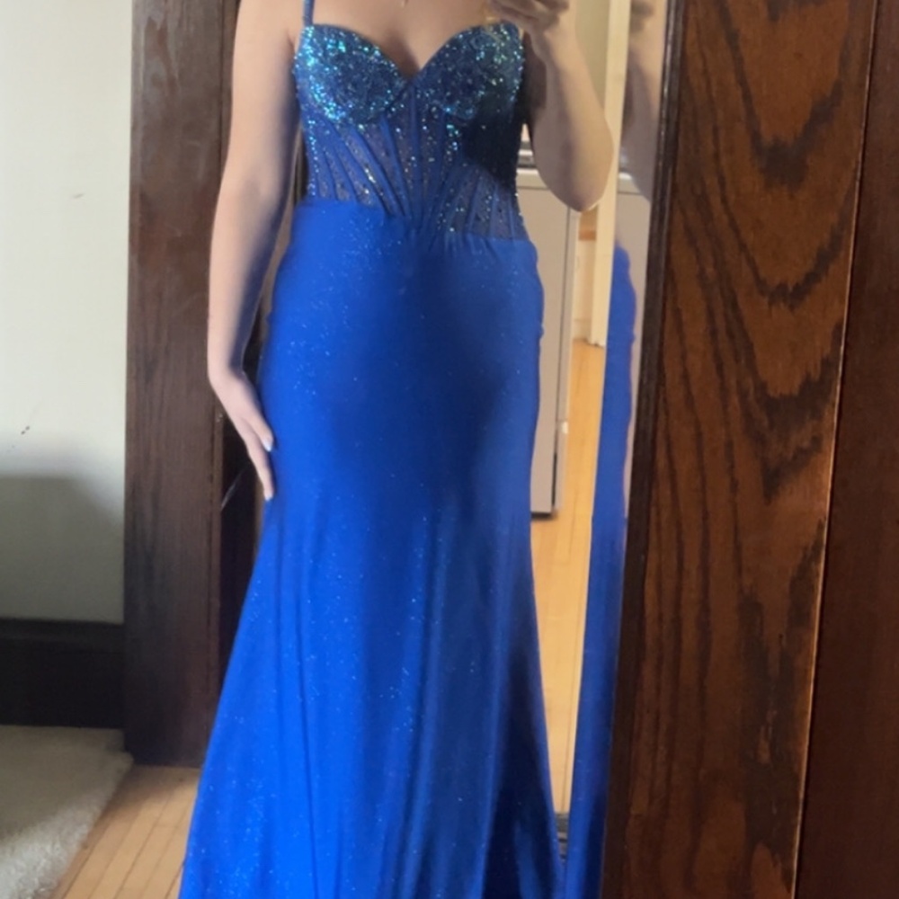 Prom Dress - Picture 5 of 6